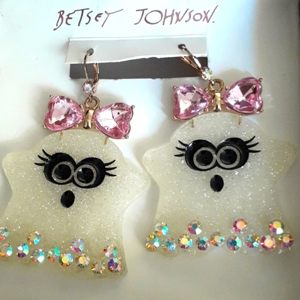 BOO! Ghostie Dangle Earrings NEW in box